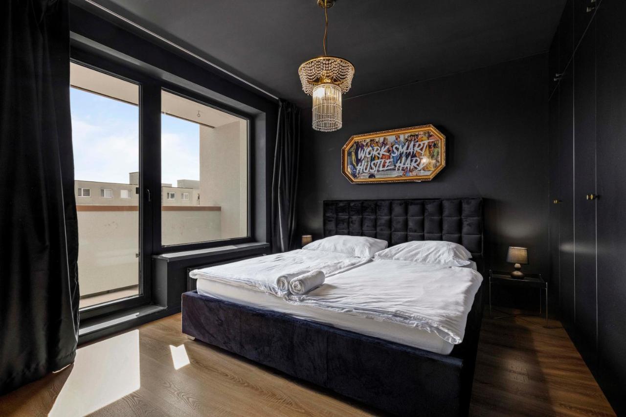 Appartement Lam Black - Ac - Balcony à Bratislava Extérieur photo